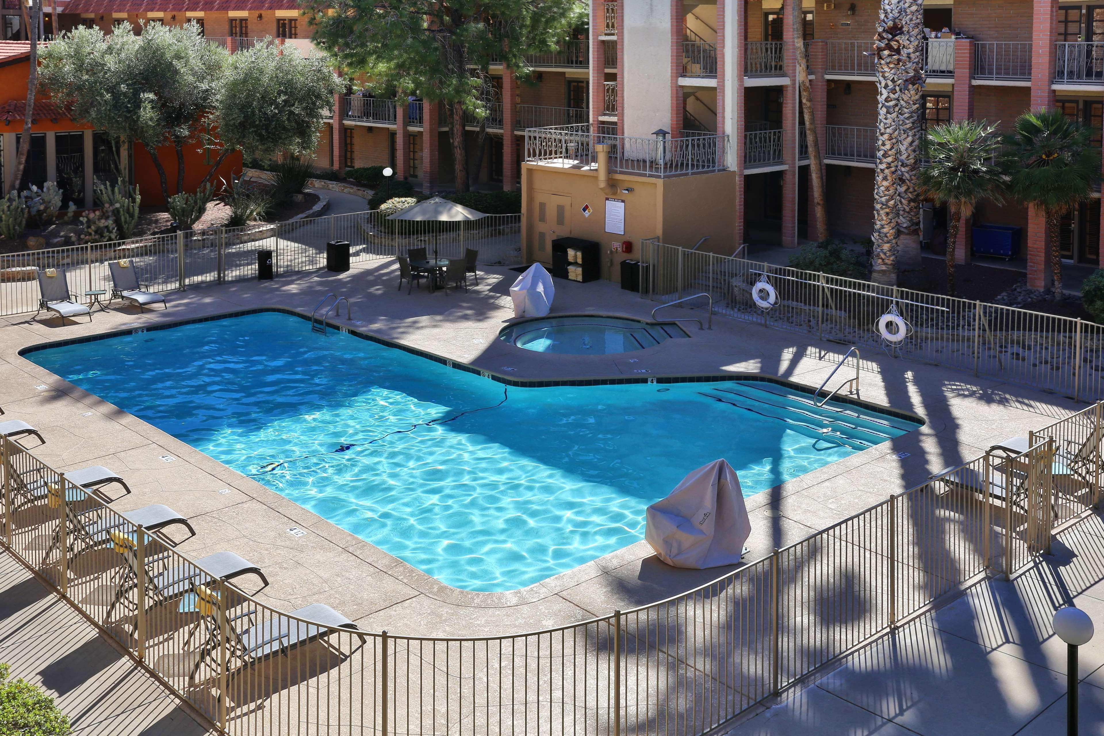 Doubletree Suites By Hilton Tucson Airport Exteriör bild