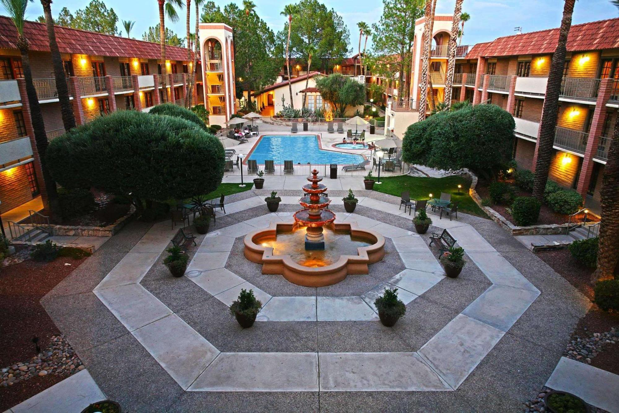 Doubletree Suites By Hilton Tucson Airport Exteriör bild